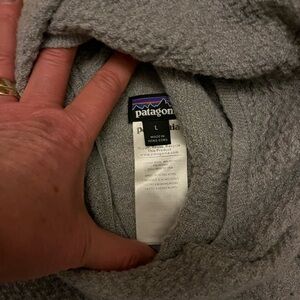 Patagonia Heather Gray Pullover